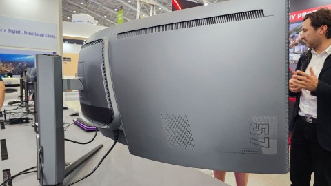 Cooler Master показала 57-дюймовый изогнутый mini-LED монитор [ФОТО]1