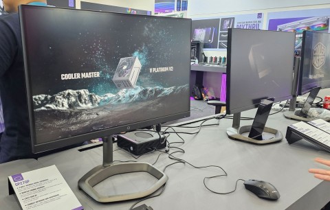 Cooler Master показала 57-дюймовый изогнутый mini-LED монитор [ФОТО]3