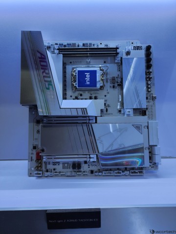 Z890 AORUS Tachyon ICE