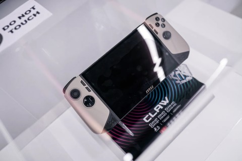 MSI Claw 8 AI Plus