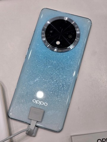 OPPO A3 Pro с камерой-«пуговицей» показали на инсайдерских фотографиях2